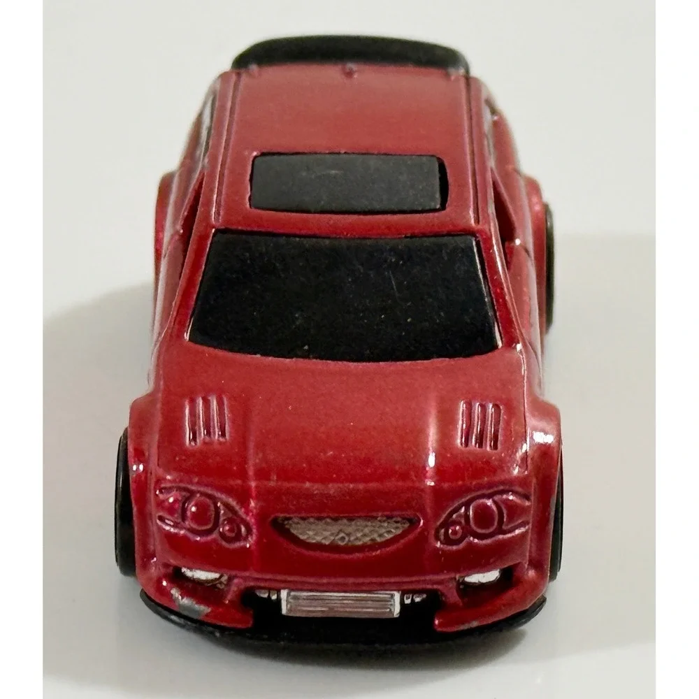 Hot Wheels Audacious Toy Car Kids 1:64 Red Die-Cast 2002 Mattel P3988Y Hatchback